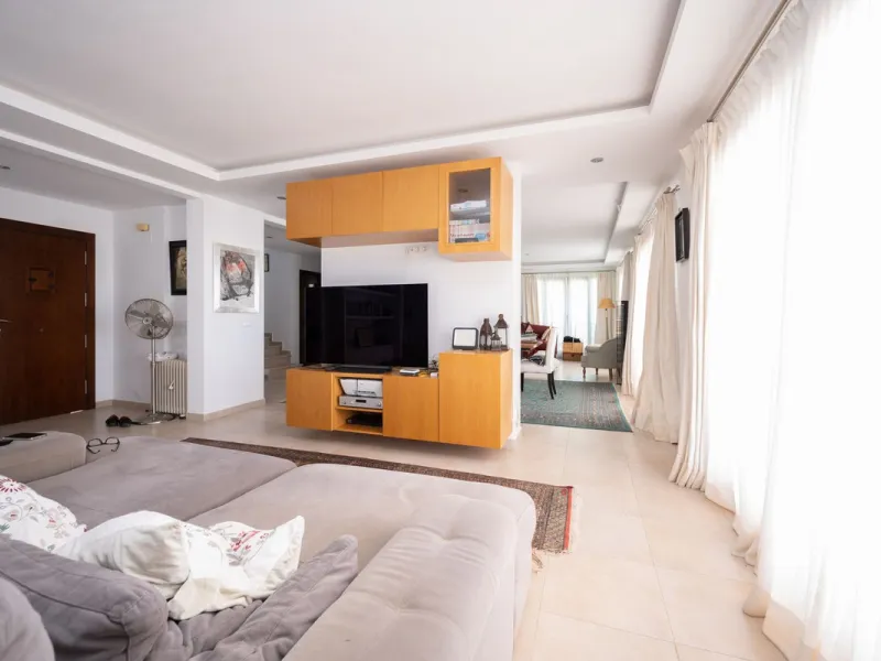 Nestled in the charming Andalusian-style urbanization of Pueblo Los Monteros in Altos de Marbella, this extraordinary apartment blends traditional elegance with modern sophistication. Originally two separate side-by-side duplex properties, this residence 