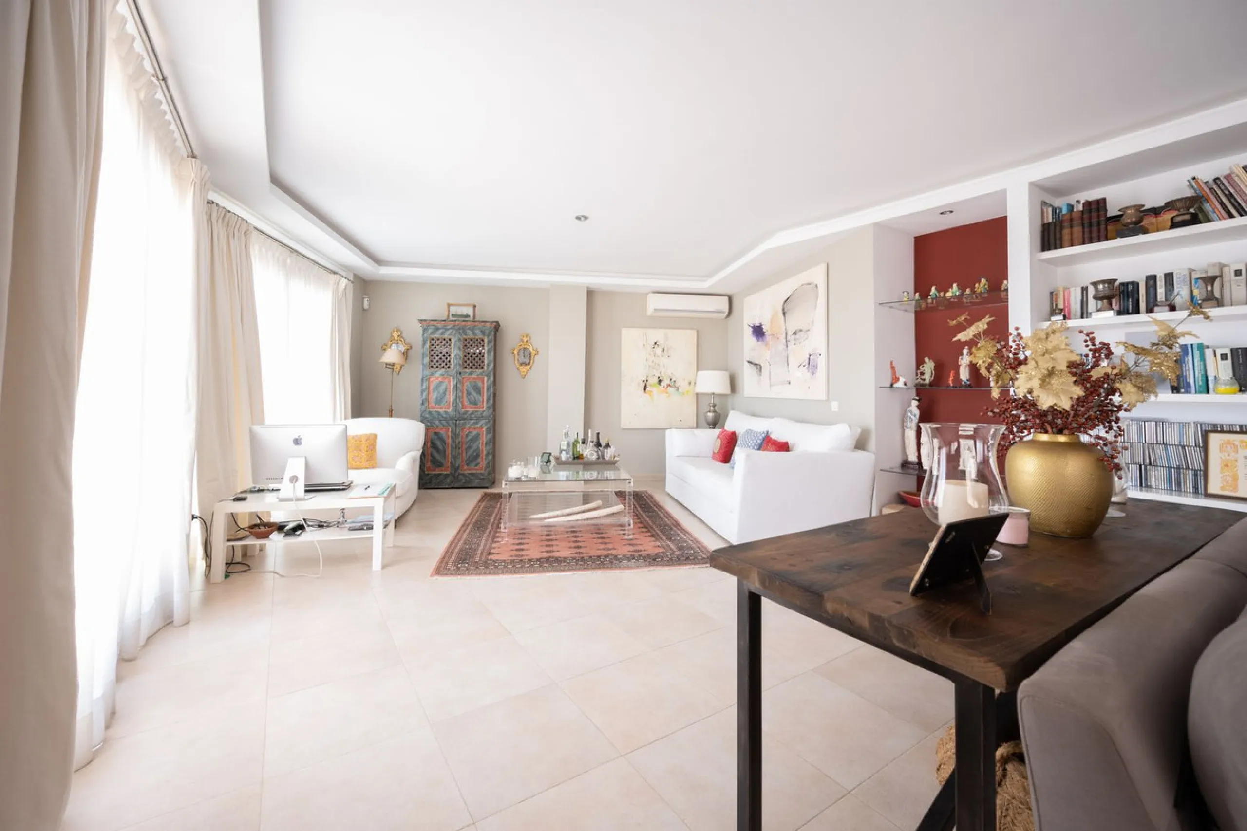 Nestled in the charming Andalusian-style urbanization of Pueblo Los Monteros in Altos de Marbella, this extraordinary apartment blends traditional elegance with modern sophistication. Originally two separate side-by-side duplex properties, this residence 