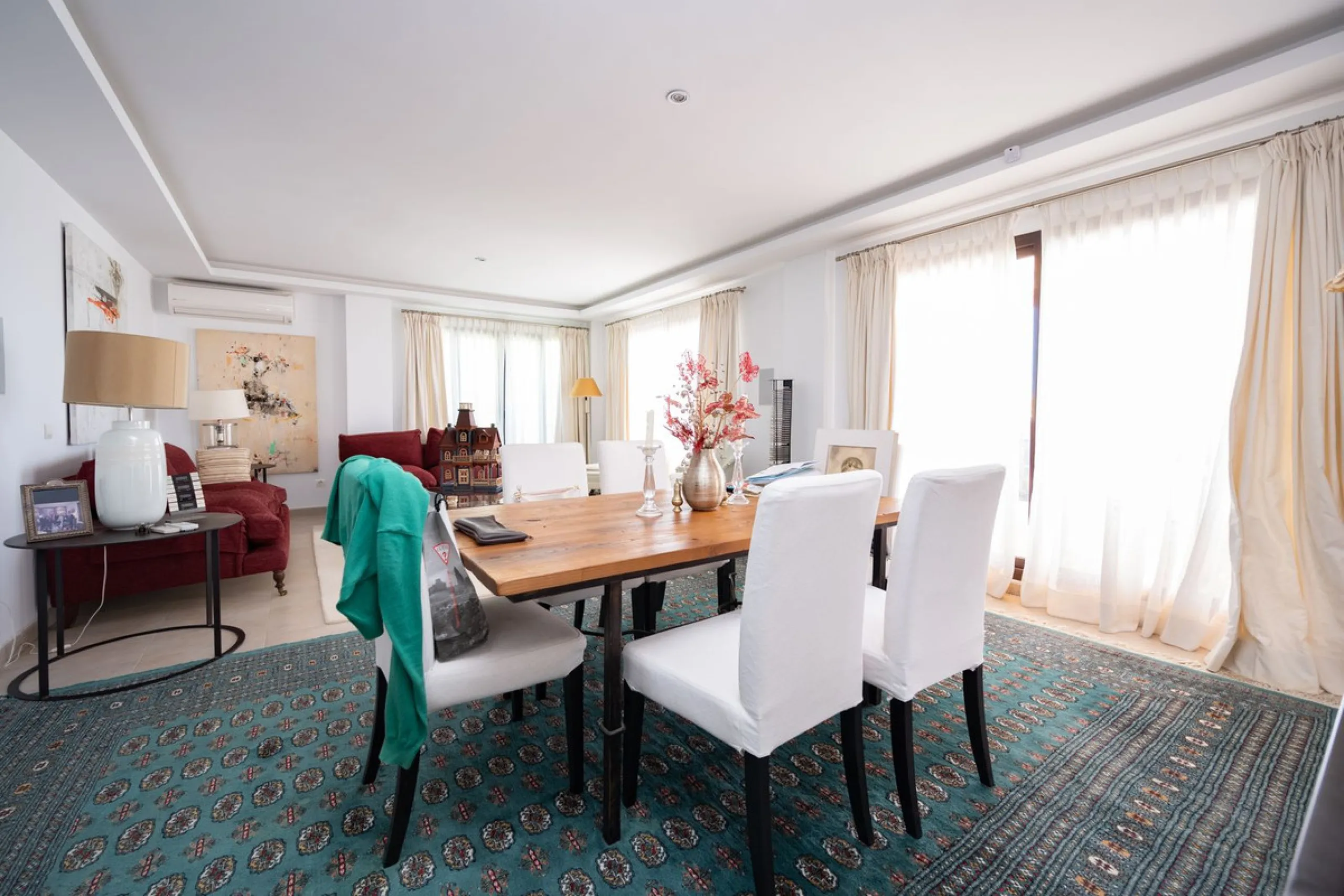 Nestled in the charming Andalusian-style urbanization of Pueblo Los Monteros in Altos de Marbella, this extraordinary apartment blends traditional elegance with modern sophistication. Originally two separate side-by-side duplex properties, this residence 