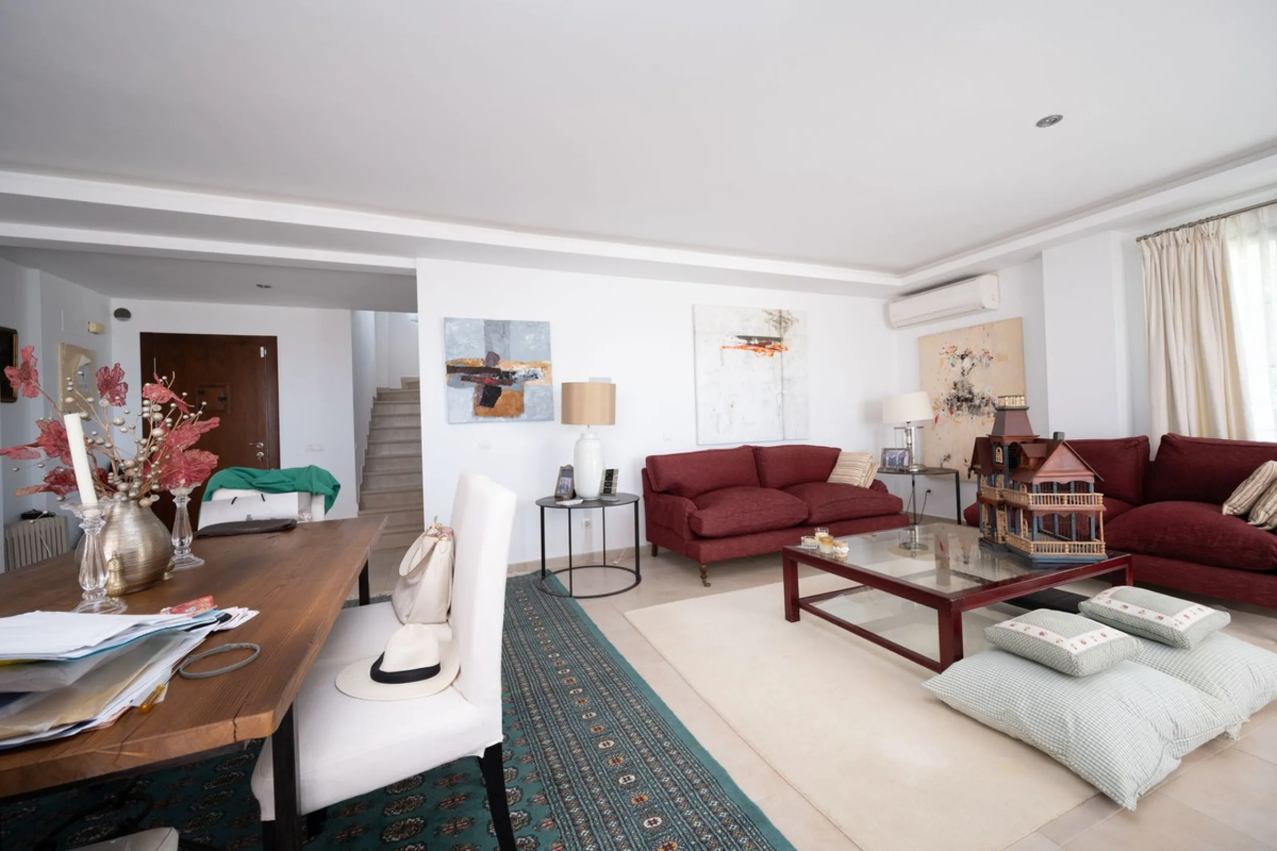 Nestled in the charming Andalusian-style urbanization of Pueblo Los Monteros in Altos de Marbella, this extraordinary apartment blends traditional elegance with modern sophistication. Originally two separate side-by-side duplex properties, this residence 