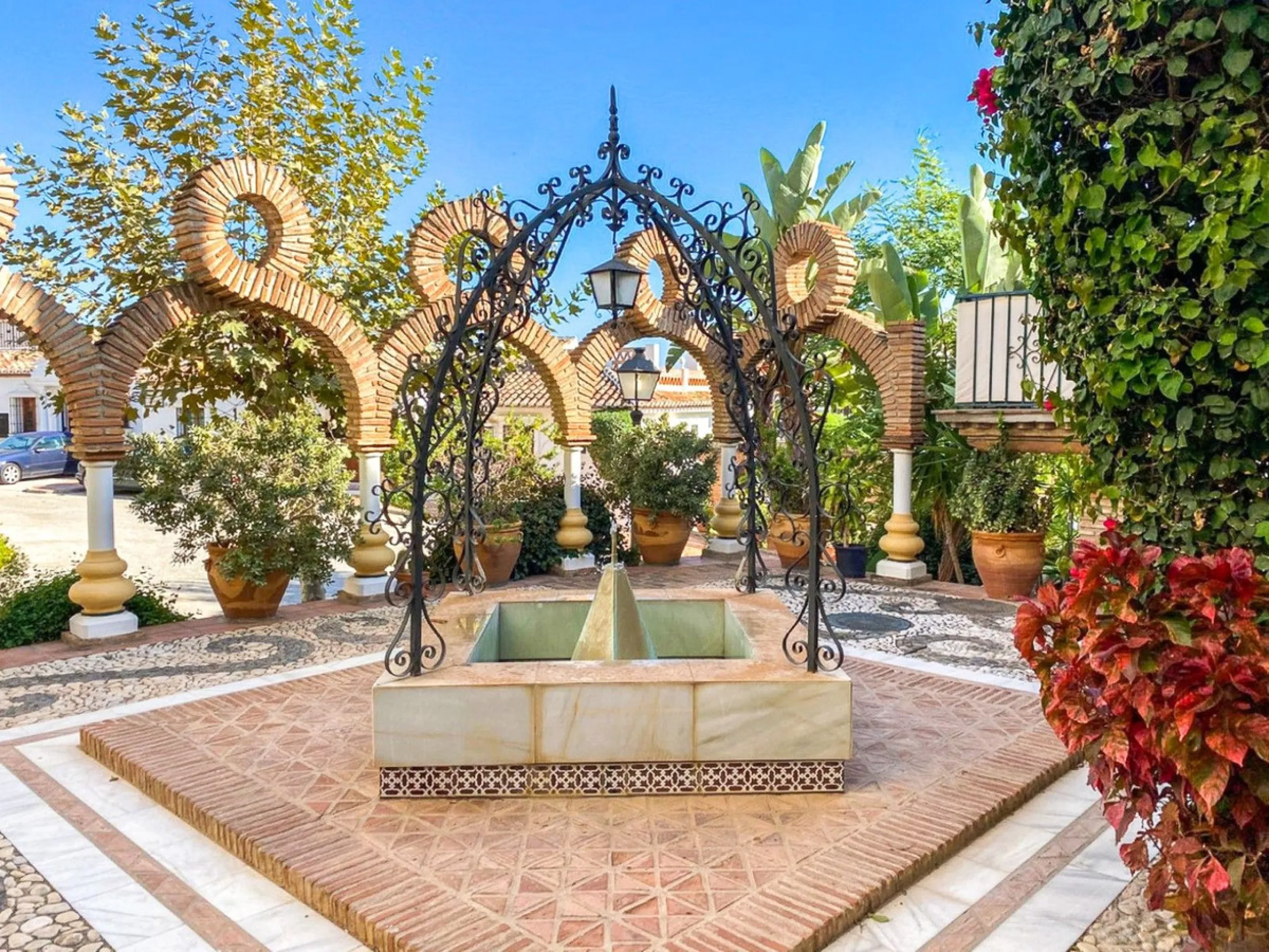 Charming 2 Bedroom 2 Bathroom Townhouse with Sea & Golf Views in Puebla Aida, Mijas Golf