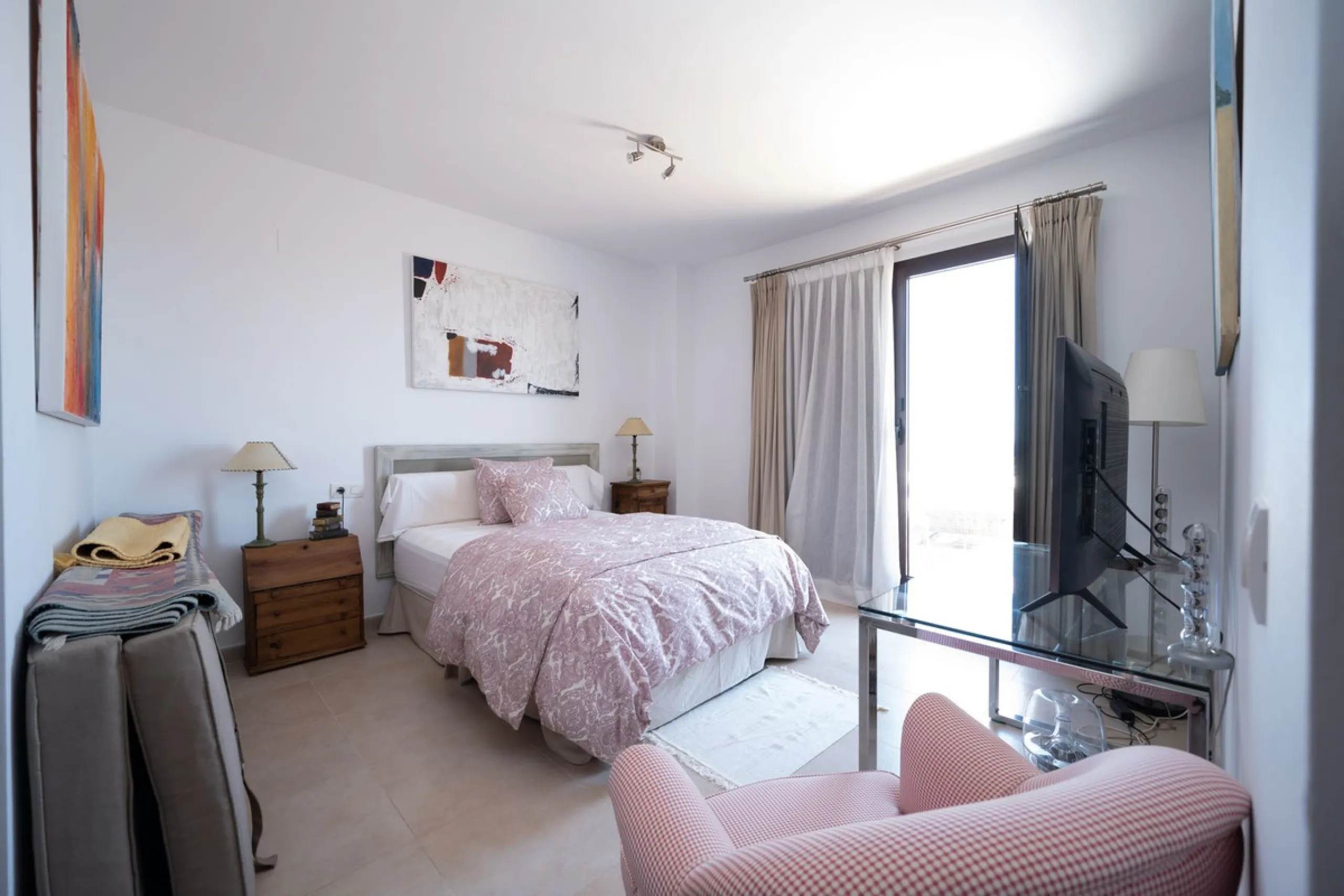 Nestled in the charming Andalusian-style urbanization of Pueblo Los Monteros in Altos de Marbella, this extraordinary apartment blends traditional elegance with modern sophistication. Originally two separate side-by-side duplex properties, this residence 