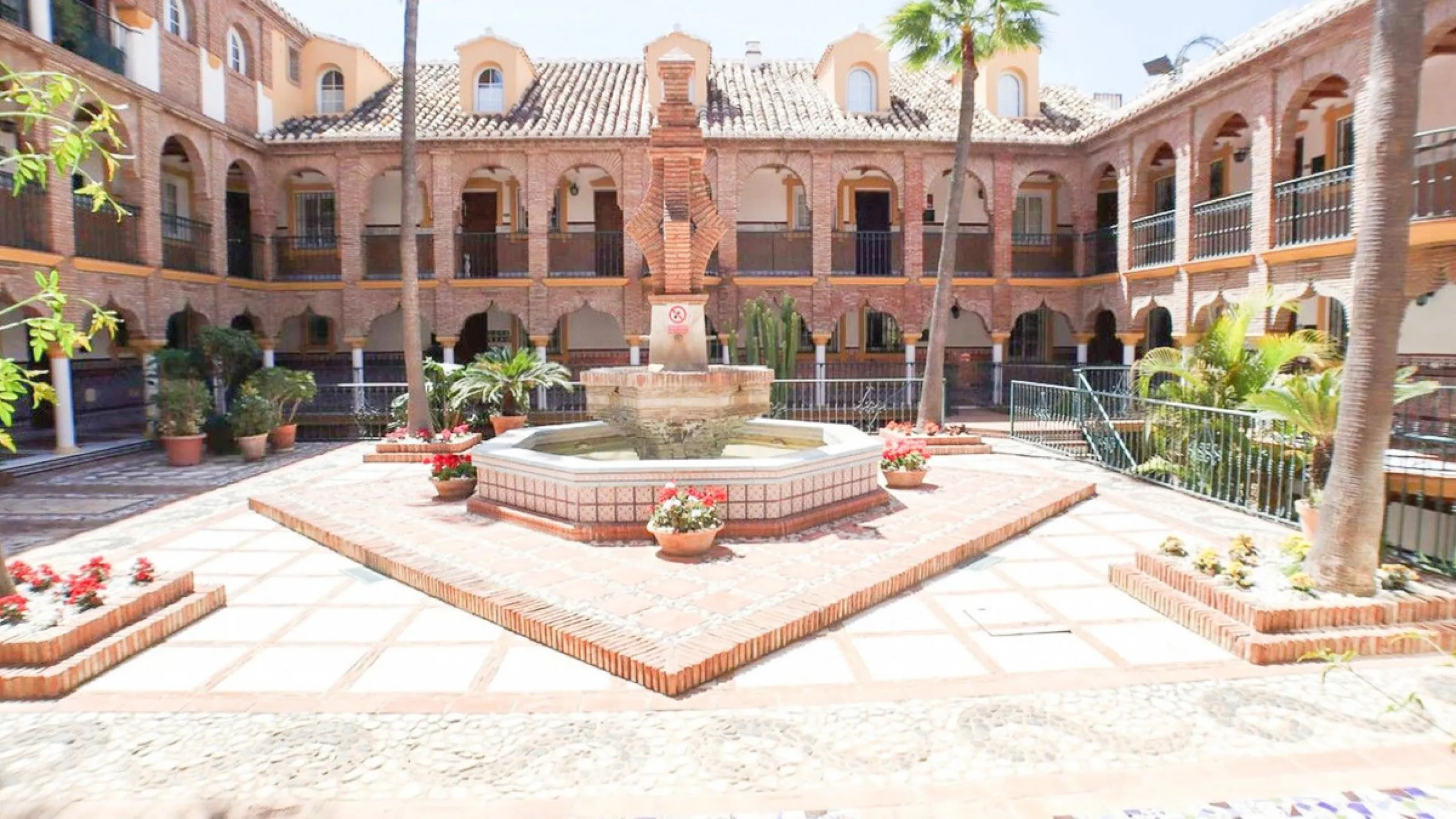 Charming 2 Bedroom 2 Bathroom Townhouse with Sea & Golf Views in Puebla Aida, Mijas Golf