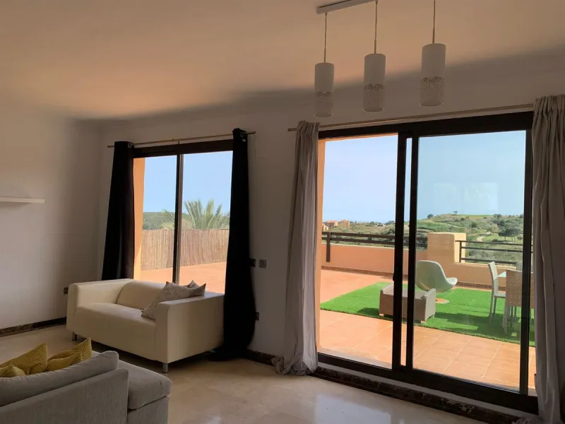 Large and beautiful corner penthouse in Calanova Golf in a typical Andalucian style all in one floor. The community allow short and long term rental. The property is situated in the hills behind La Cala de Mijas, just 5-7 drive from town and next to Calan