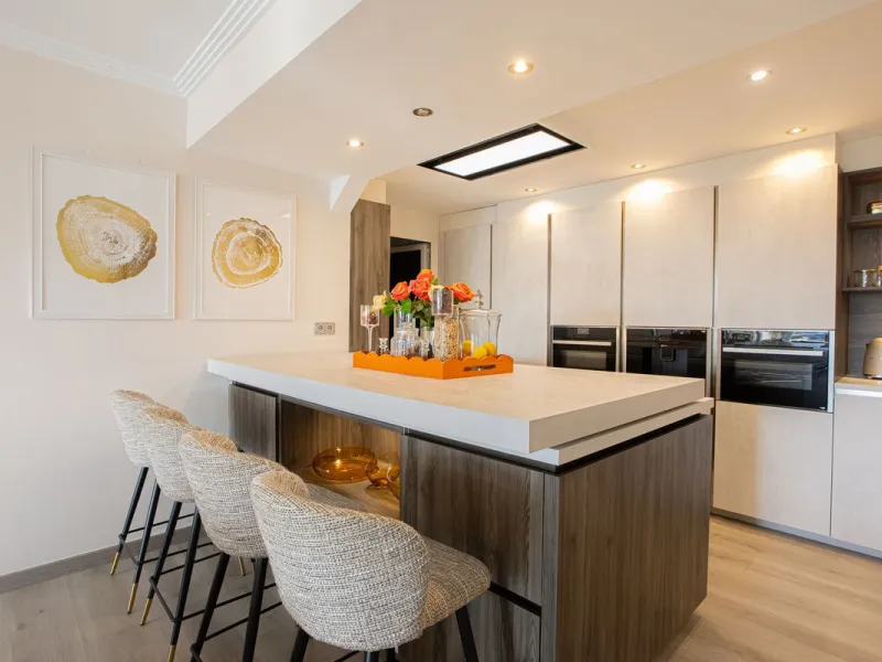 Located within one of the most prestigious developments on the Costa del Sol, this refined apartment in Acosta Los Flamingos offers a perfect blend of contemporary elegance, privacy, and natural surroundings.