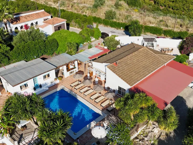 Holiday rental business opportunity: Licensed country house with growth potential in the best area of ​​Alhaurin.