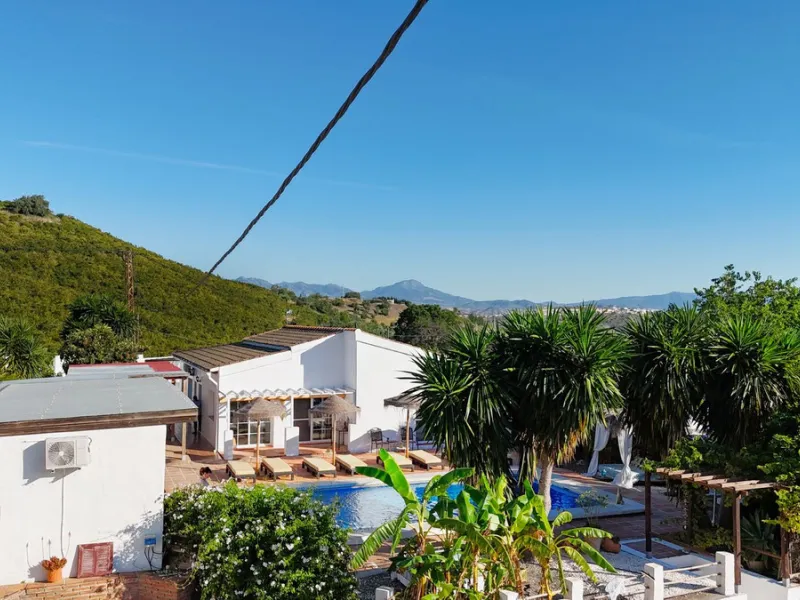 Holiday rental business opportunity: Licensed country house with growth potential in the best area of ​​Alhaurin.