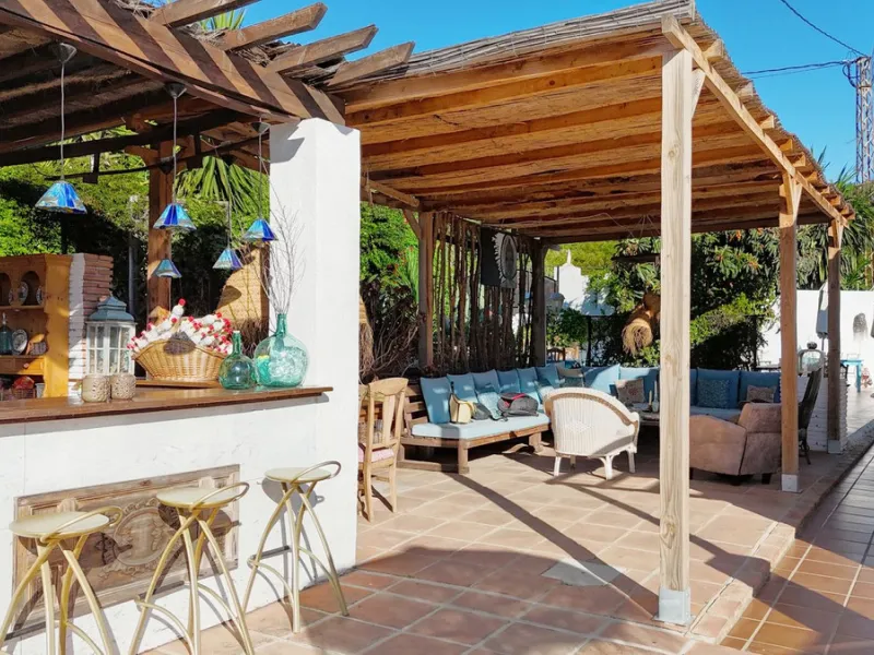 Holiday rental business opportunity: Licensed country house with growth potential in the best area of ​​Alhaurin.