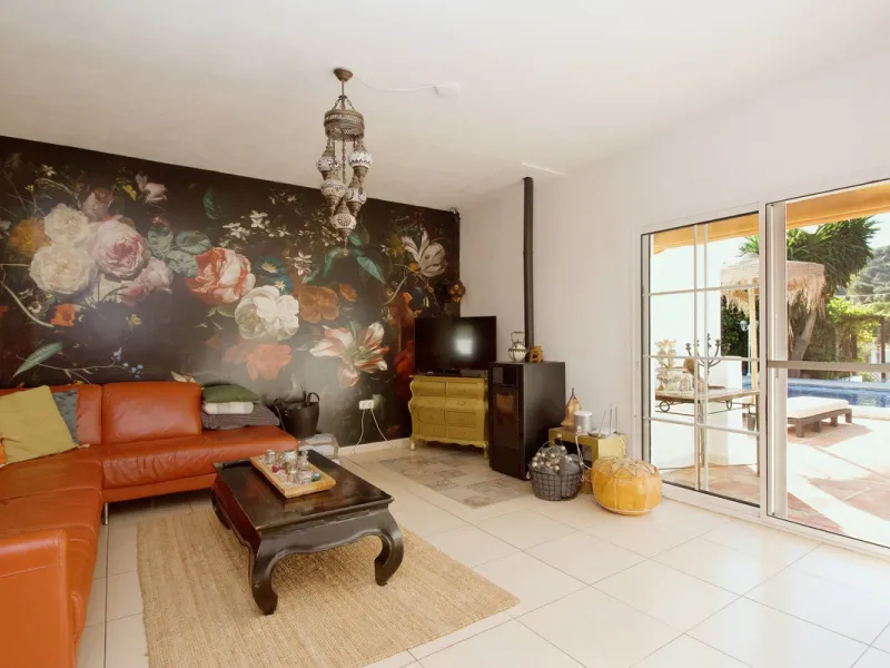 Holiday rental business opportunity: Licensed country house with growth potential in the best area of ​​Alhaurin.