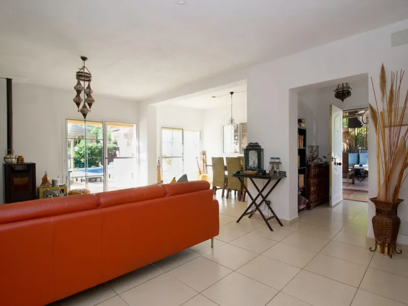 Holiday rental business opportunity: Licensed country house with growth potential in the best area of ​​Alhaurin.