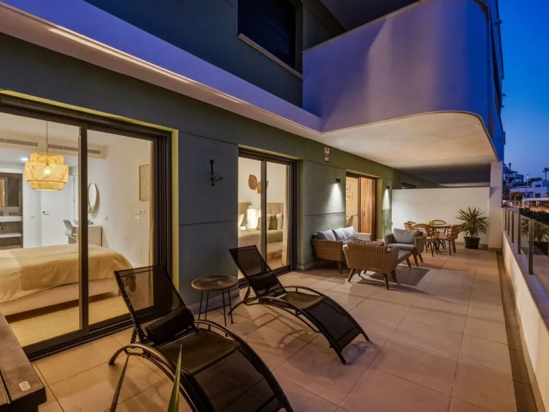 Moderne Wohnung mit zwei Schlafzimmern in Calanova Golf