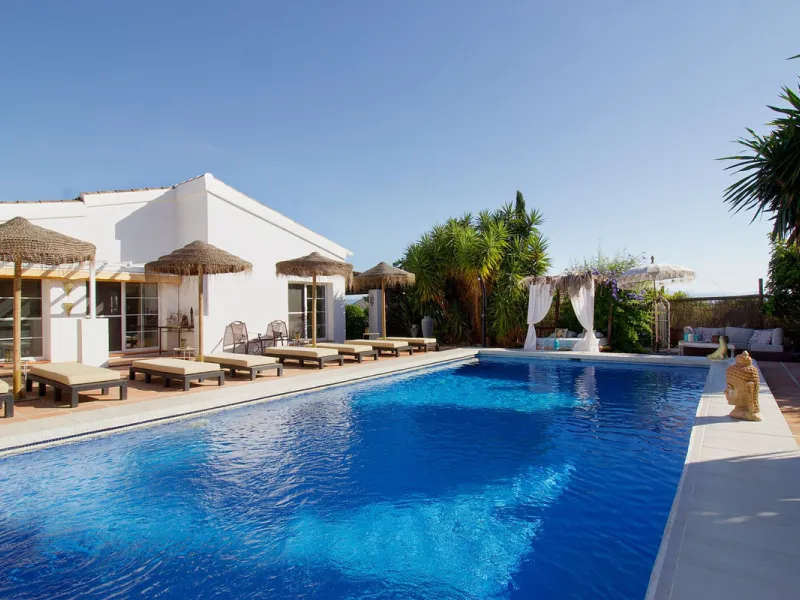 Holiday rental business opportunity: Licensed country house with growth potential in the best area of ​​Alhaurin.
