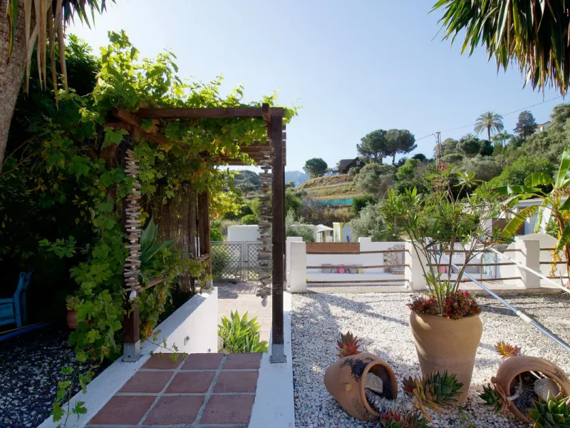 Holiday rental business opportunity: Licensed country house with growth potential in the best area of ​​Alhaurin.