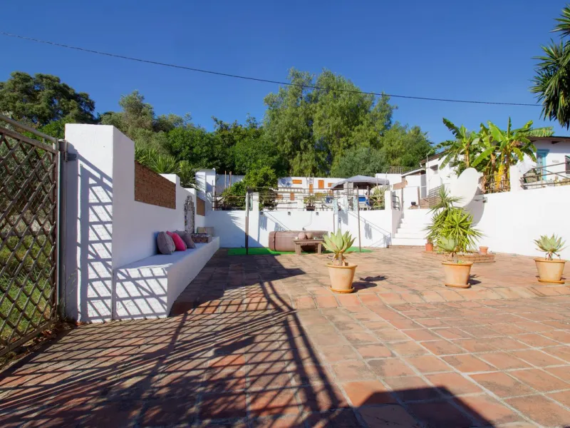 Holiday rental business opportunity: Licensed country house with growth potential in the best area of ​​Alhaurin.