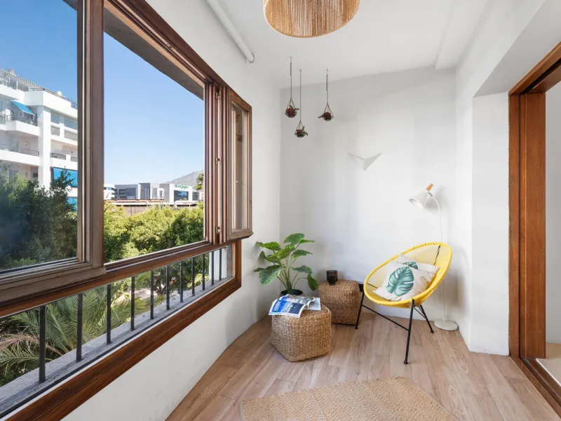Apartment - Middle Floor Apartment в продаже в Marbella, Málaga. В доме 3 спален и 2 ванных комнат. Площадь дома 129 м²