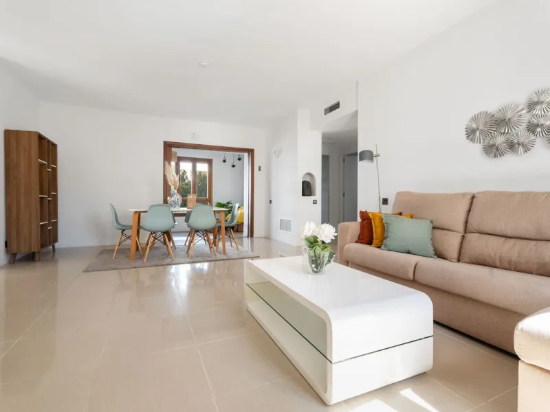 Apartment - Middle Floor Apartment в продаже в Marbella, Málaga. В доме 3 спален и 2 ванных комнат. Площадь дома 129 м²