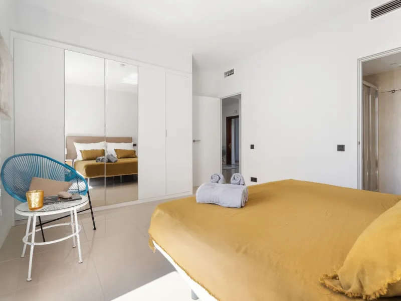 Apartment - Middle Floor Apartment в продаже в Marbella, Málaga. В доме 3 спален и 2 ванных комнат. Площадь дома 129 м²