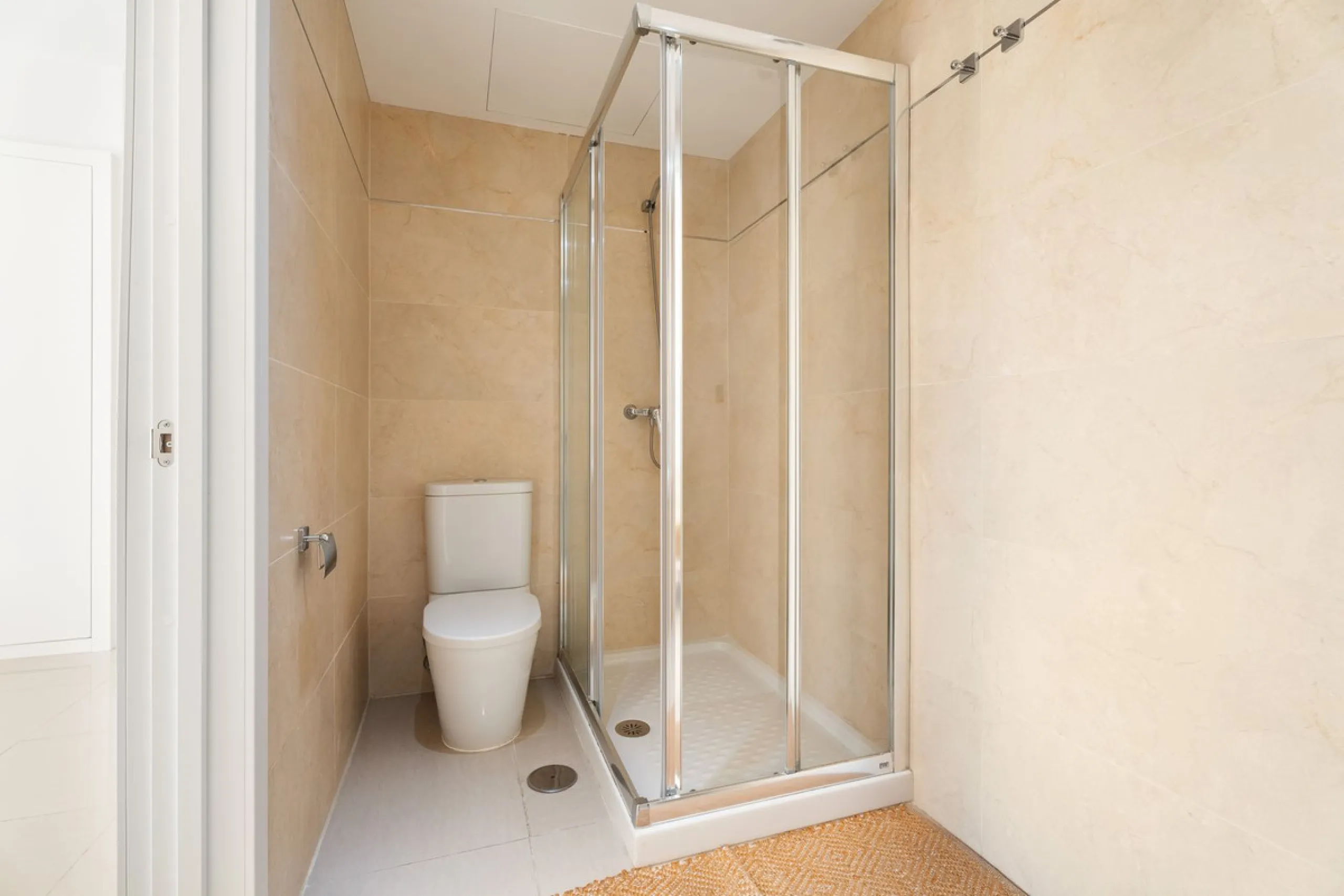 Apartment - Middle Floor Apartment в продаже в Marbella, Málaga. В доме 3 спален и 2 ванных комнат. Площадь дома 129 м²