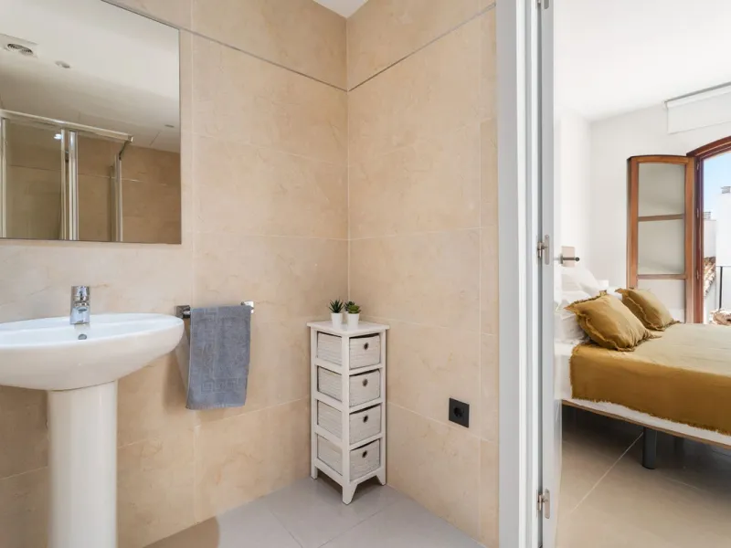Apartment - Middle Floor Apartment в продаже в Marbella, Málaga. В доме 3 спален и 2 ванных комнат. Площадь дома 129 м²