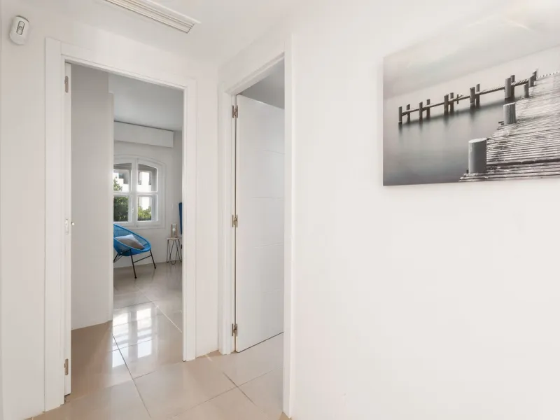 Apartment - Middle Floor Apartment в продаже в Marbella, Málaga. В доме 3 спален и 2 ванных комнат. Площадь дома 129 м²