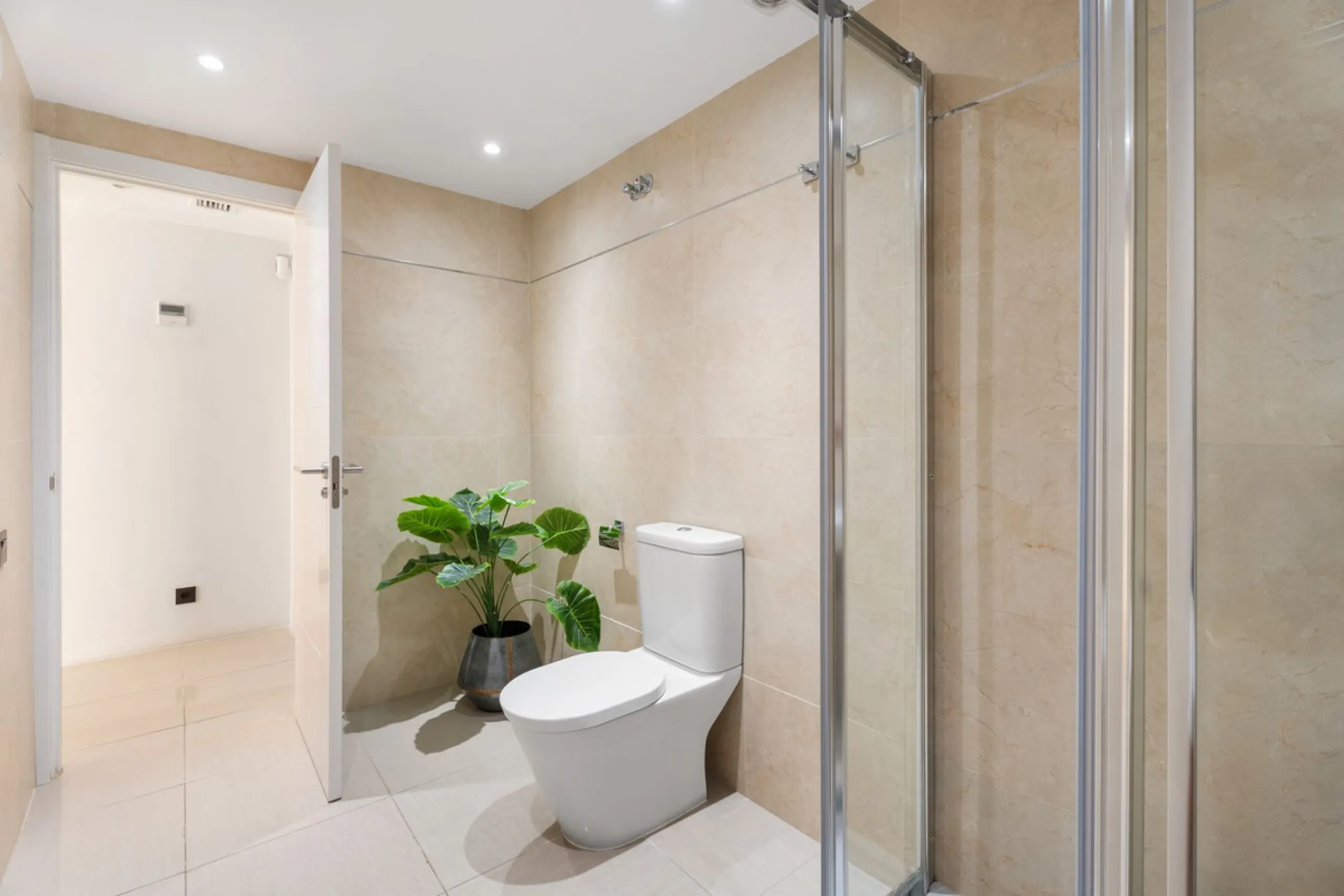 Apartment - Middle Floor Apartment в продаже в Marbella, Málaga. В доме 3 спален и 2 ванных комнат. Площадь дома 129 м²