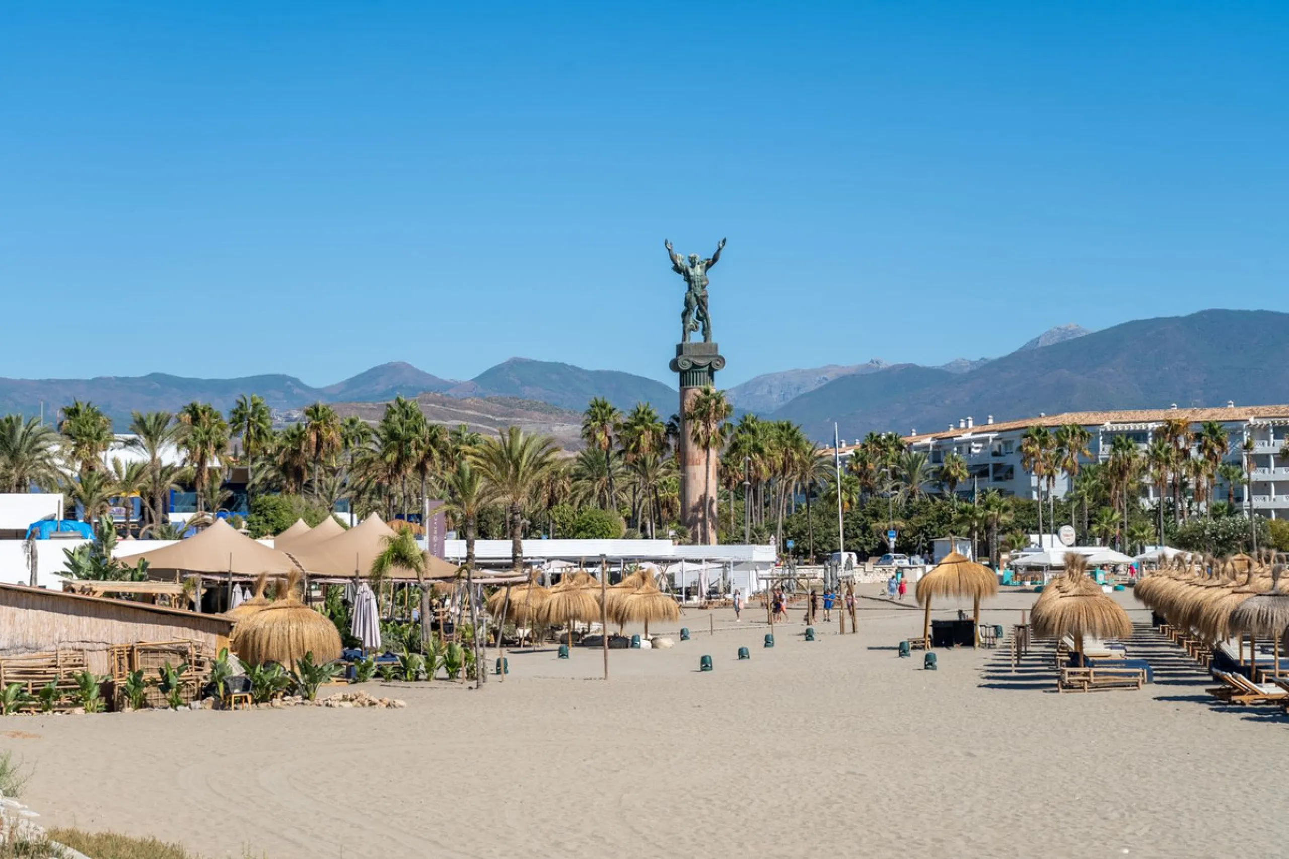 Apartment - Middle Floor Apartment в продаже в Marbella, Málaga. В доме 3 спален и 2 ванных комнат. Площадь дома 129 м²