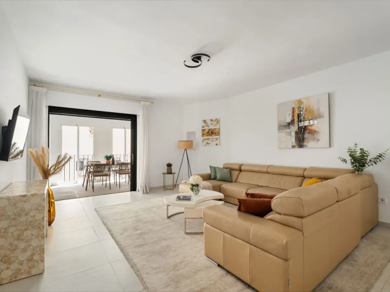 Apartment - Middle Floor Apartment в продаже в Marbella, Málaga. В доме 3 спален и 3 ванных комнат. Площадь дома 166 м²