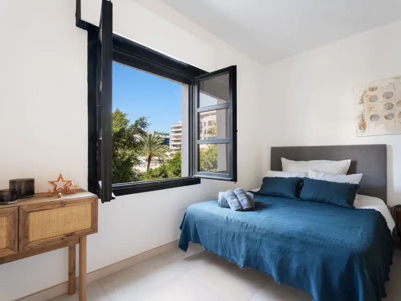 Apartment - Middle Floor Apartment в продаже в Marbella, Málaga. В доме 3 спален и 3 ванных комнат. Площадь дома 166 м²