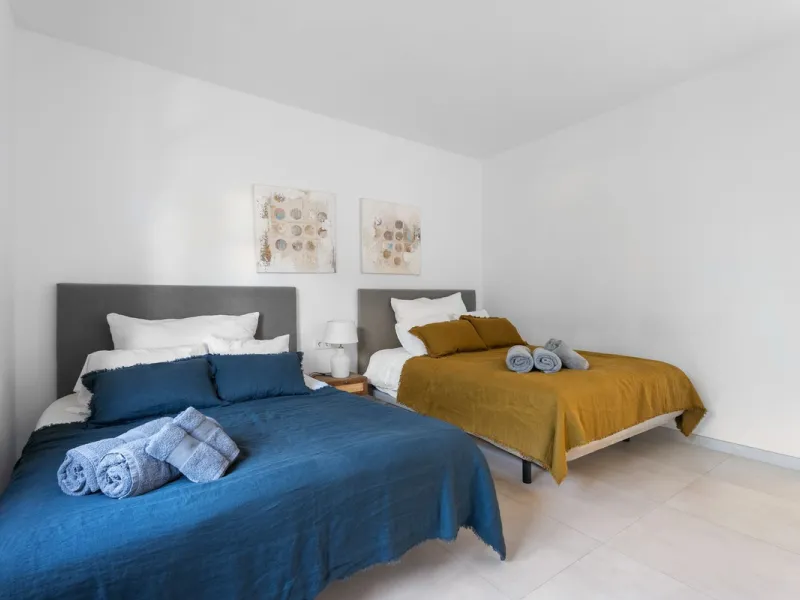 Apartment - Middle Floor Apartment в продаже в Marbella, Málaga. В доме 3 спален и 3 ванных комнат. Площадь дома 166 м²