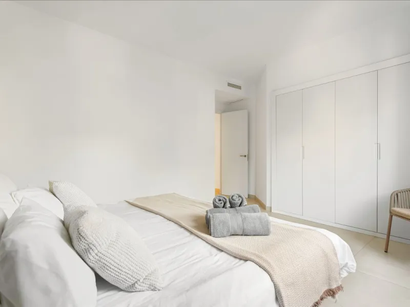 Apartment - Middle Floor Apartment в продаже в Marbella, Málaga. В доме 3 спален и 3 ванных комнат. Площадь дома 166 м²