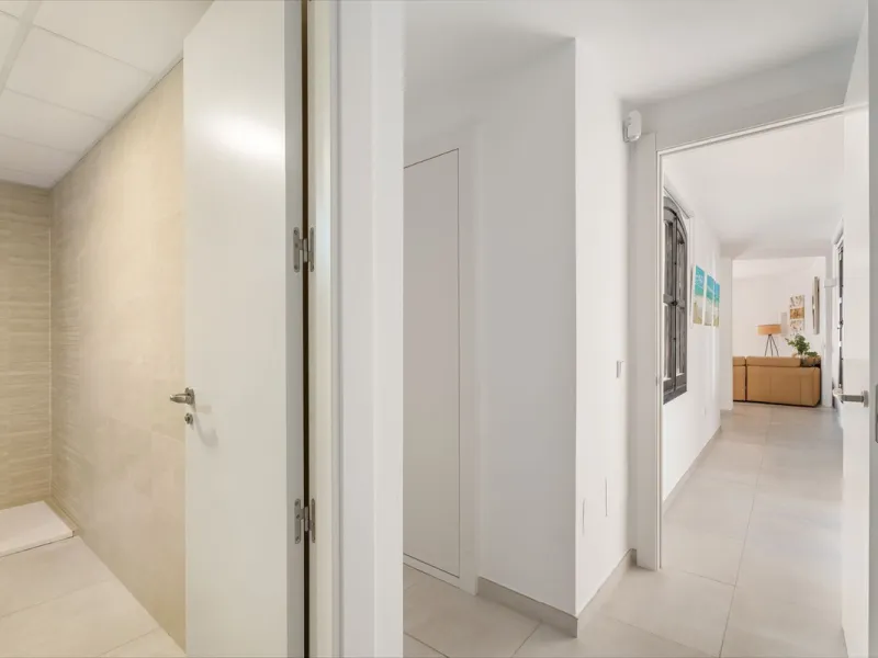 Apartment - Middle Floor Apartment в продаже в Marbella, Málaga. В доме 3 спален и 3 ванных комнат. Площадь дома 166 м²