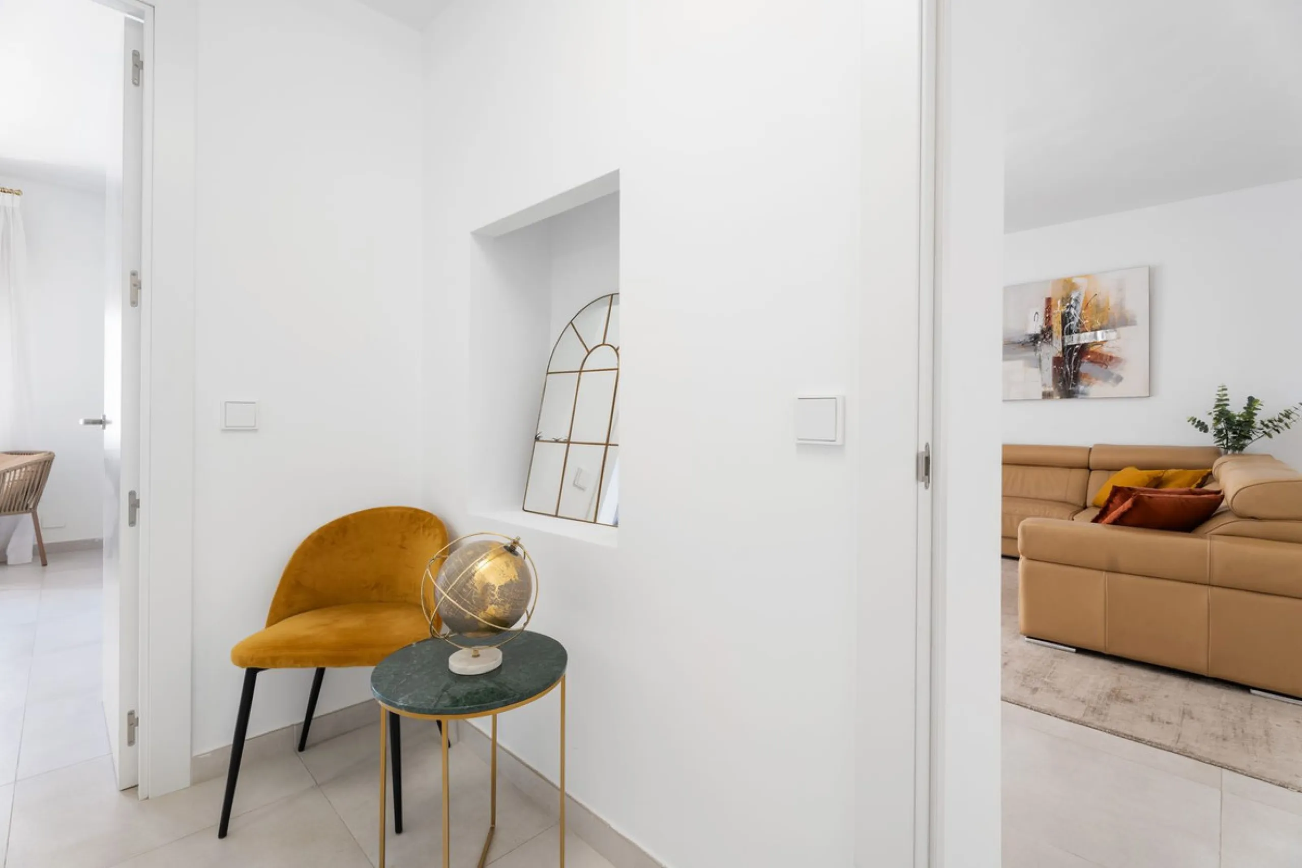 Apartment - Middle Floor Apartment в продаже в Marbella, Málaga. В доме 3 спален и 3 ванных комнат. Площадь дома 166 м²