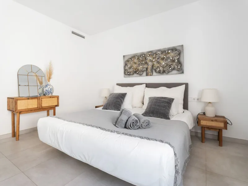 Apartment - Middle Floor Apartment в продаже в Marbella, Málaga. В доме 3 спален и 3 ванных комнат. Площадь дома 166 м²