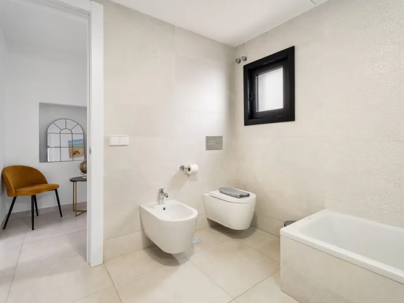 Apartment - Middle Floor Apartment в продаже в Marbella, Málaga. В доме 3 спален и 3 ванных комнат. Площадь дома 166 м²