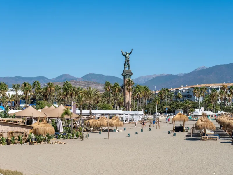 Apartment - Middle Floor Apartment в продаже в Marbella, Málaga. В доме 3 спален и 3 ванных комнат. Площадь дома 166 м²