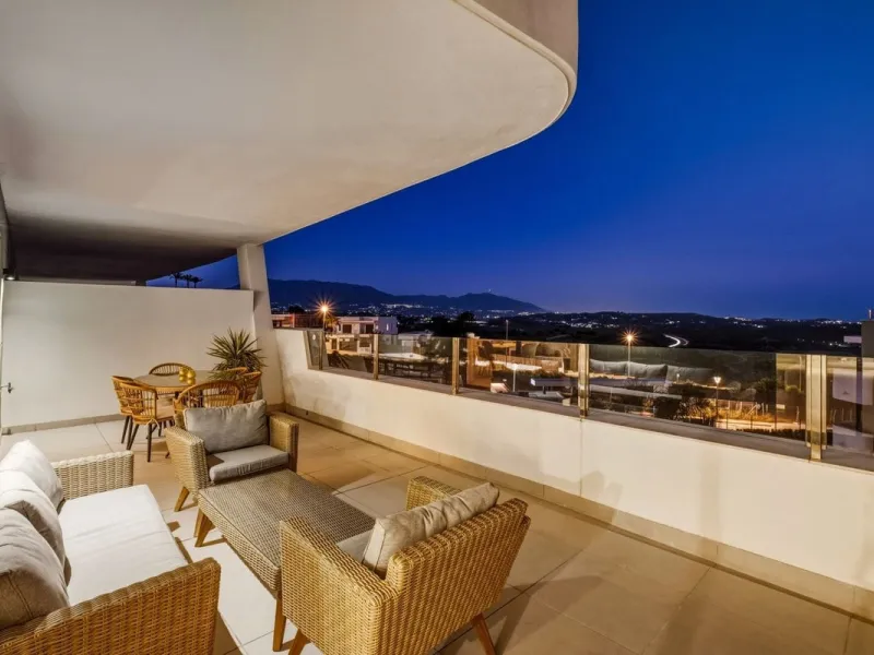 Moderne Wohnung mit zwei Schlafzimmern in Calanova Golf