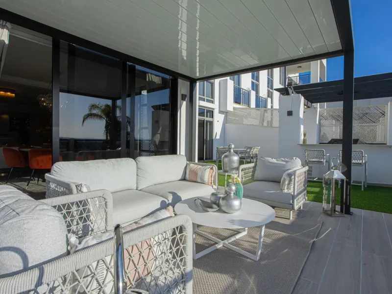 Located within one of the most prestigious developments on the Costa del Sol, this refined apartment in Acosta Los Flamingos offers a perfect blend of contemporary elegance, privacy, and natural surroundings.