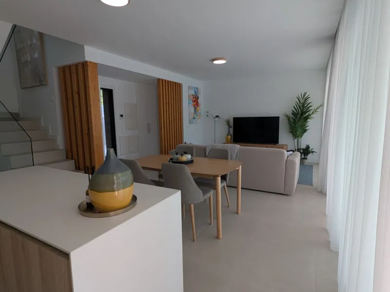 **Townhouse in Atalaya, Estepona - €850,000**
