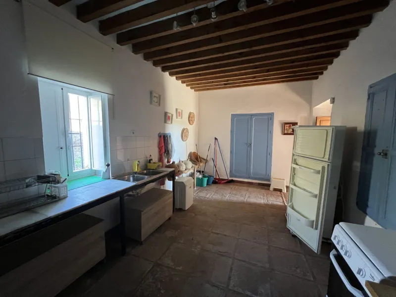 This is an exclusive Cortijo, completely different from others, because there is nothing similar with these dimensions for sale anywhere, much less at this price, in the municipality of Casabermeja.