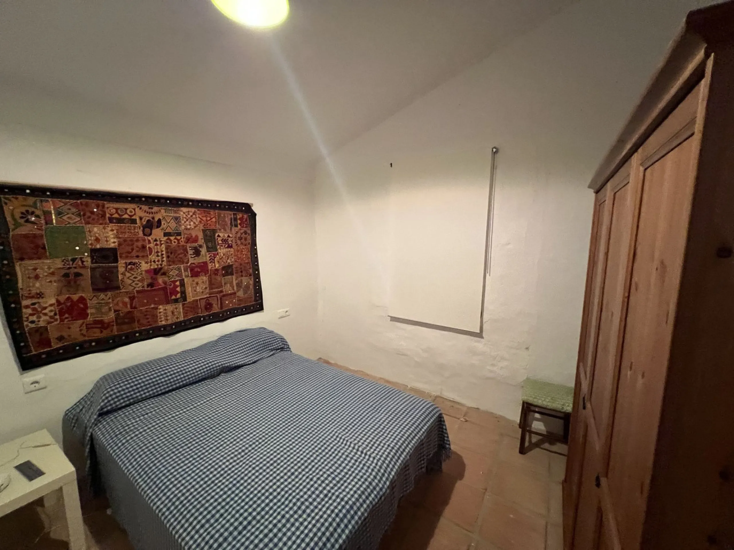 This is an exclusive Cortijo, completely different from others, because there is nothing similar with these dimensions for sale anywhere, much less at this price, in the municipality of Casabermeja.