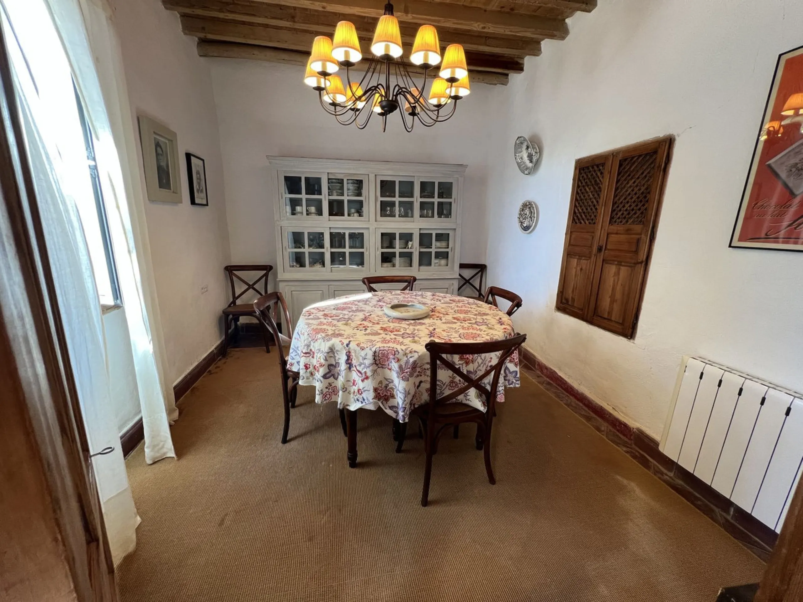 This is an exclusive Cortijo, completely different from others, because there is nothing similar with these dimensions for sale anywhere, much less at this price, in the municipality of Casabermeja.