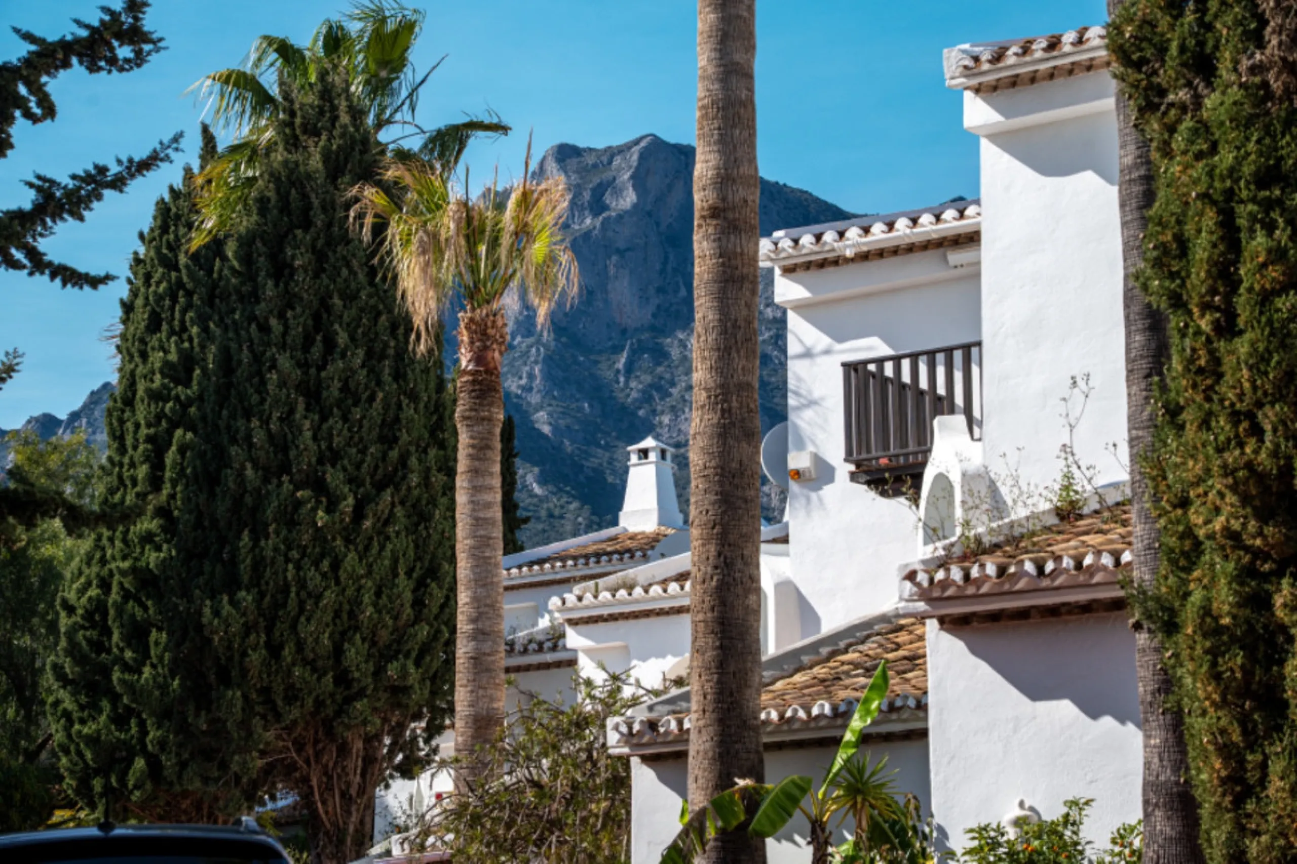 House - Townhouse в продаже в Marbella, Málaga. В доме 3 спален и 3 ванных комнат. Площадь дома 169 м². Площадь участка 210 м²