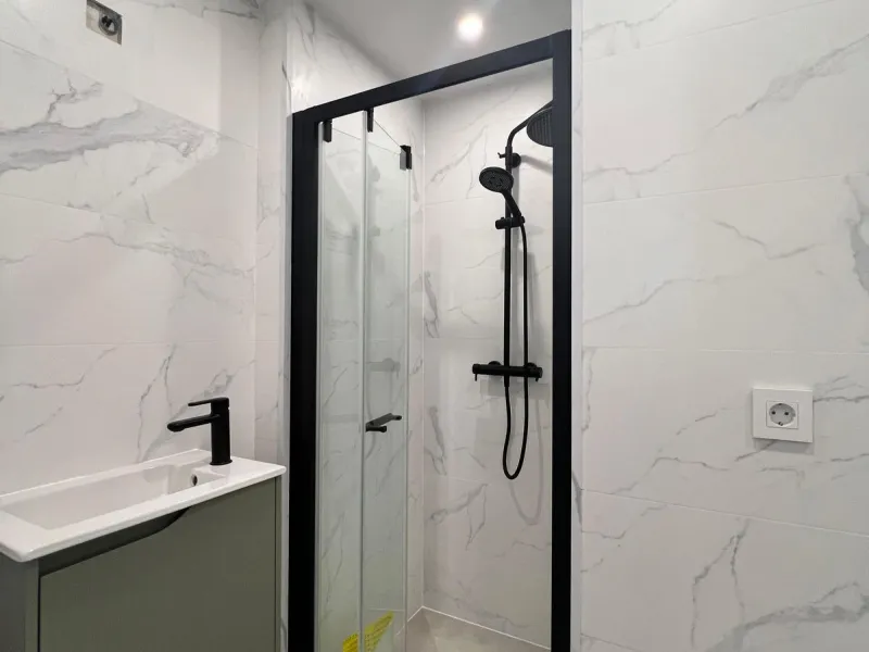 Apartment - Ground Floor Apartment в продаже в Marbella, Málaga. В доме 3 спален и 3 ванных комнат. Площадь дома 124 м²