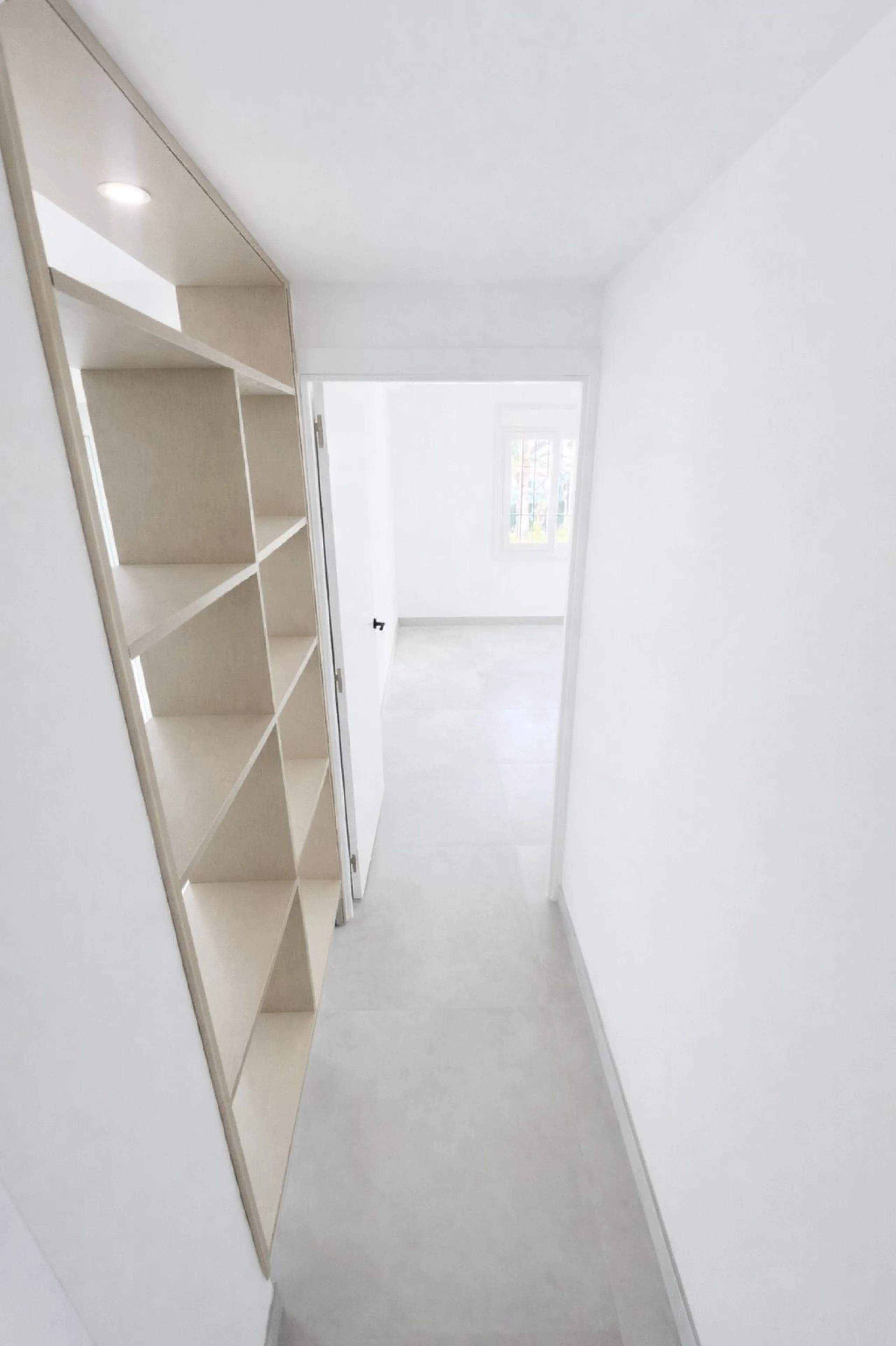 Apartment - Ground Floor Apartment в продаже в Marbella, Málaga. В доме 3 спален и 3 ванных комнат. Площадь дома 124 м²