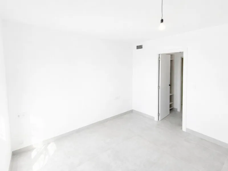 Apartment - Ground Floor Apartment в продаже в Marbella, Málaga. В доме 3 спален и 3 ванных комнат. Площадь дома 124 м²