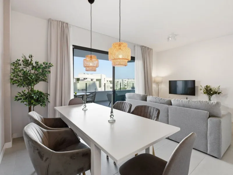 Moderne Wohnung mit zwei Schlafzimmern in Calanova Golf