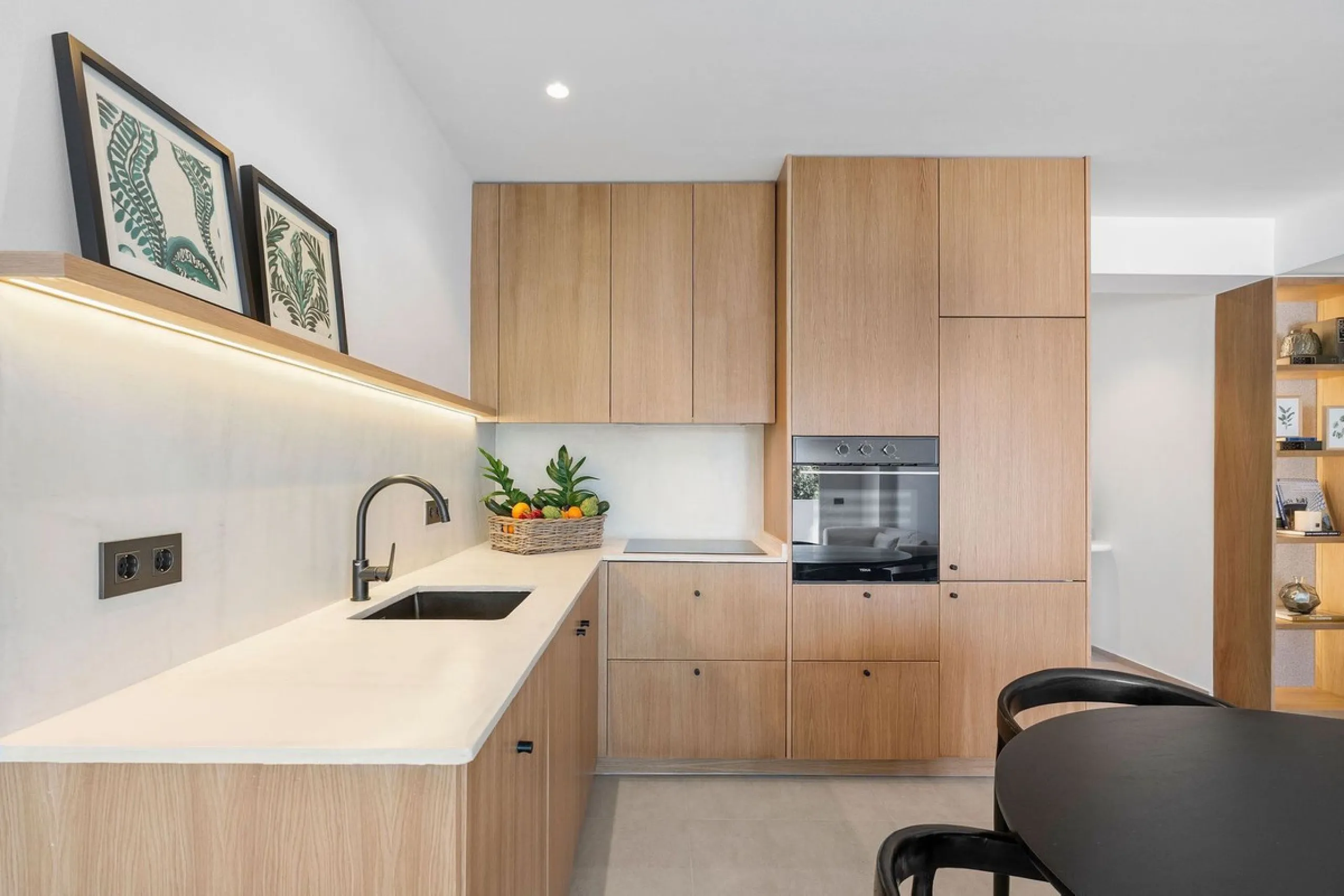 Apartment - Penthouse в продаже в Marbella, Málaga. В доме 3 спален и 2 ванных комнат. Площадь дома 95 м²