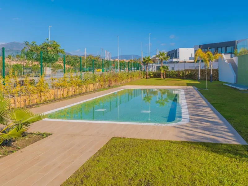 **Townhouse in Atalaya, Estepona - €850,000**