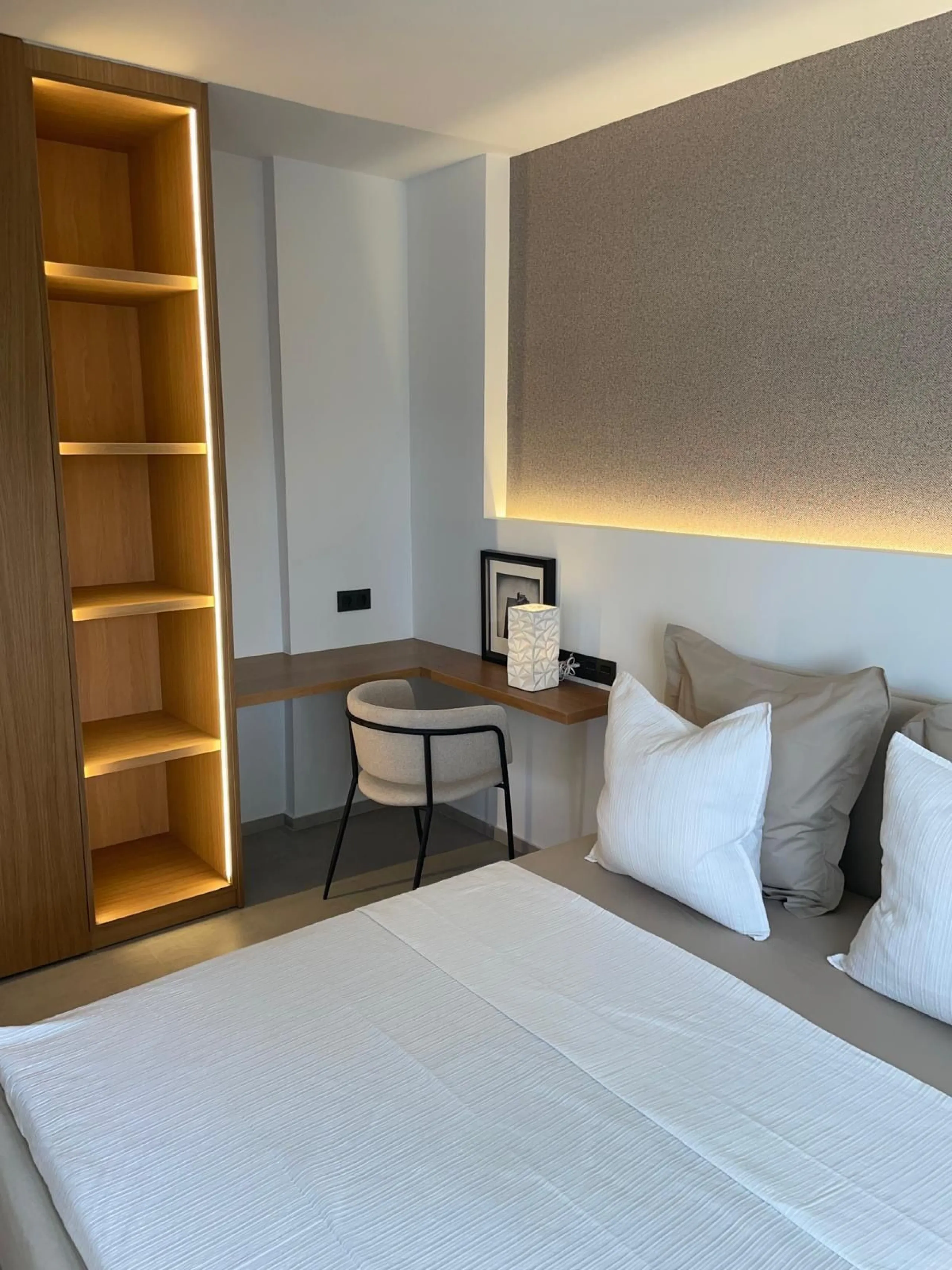 Apartment - Penthouse в продаже в Marbella, Málaga. В доме 3 спален и 2 ванных комнат. Площадь дома 95 м²