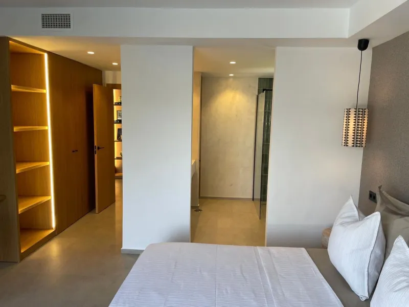 Apartment - Penthouse в продаже в Marbella, Málaga. В доме 3 спален и 2 ванных комнат. Площадь дома 95 м²